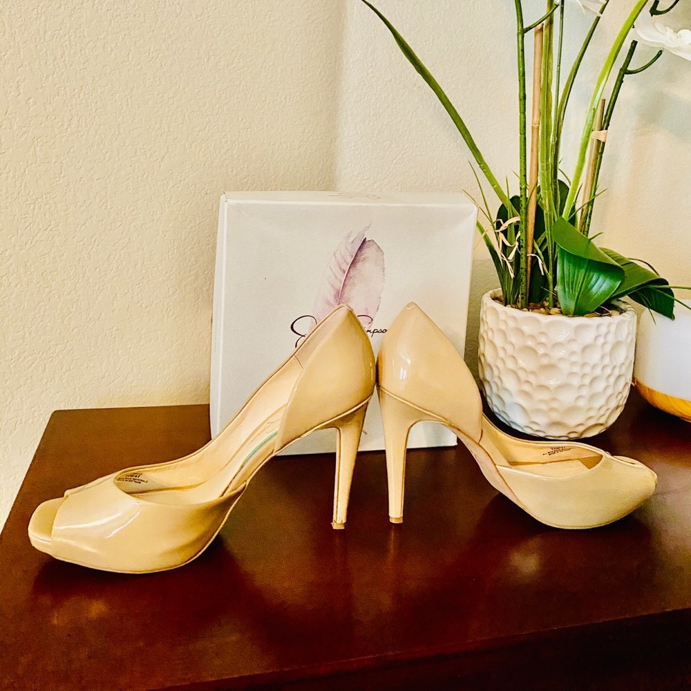 Jessica Simpson tan heel